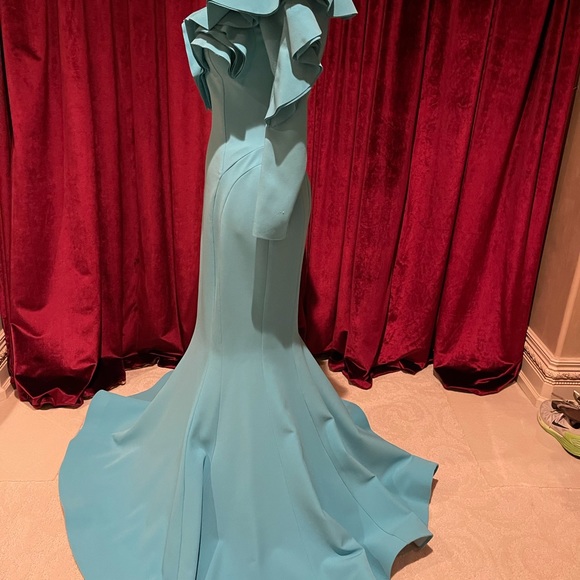 Fouad Sarkis couture dress - Picture 4 of 6